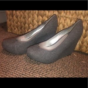 Grey knit material wedges. Size 8. NEVER BEEN WORN